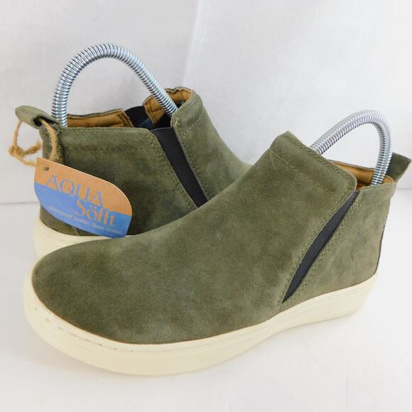 Sofft Women's Army Green Suede Britton Chelsea Waterproof Leather Size 6 New - Picture 1 of 11
